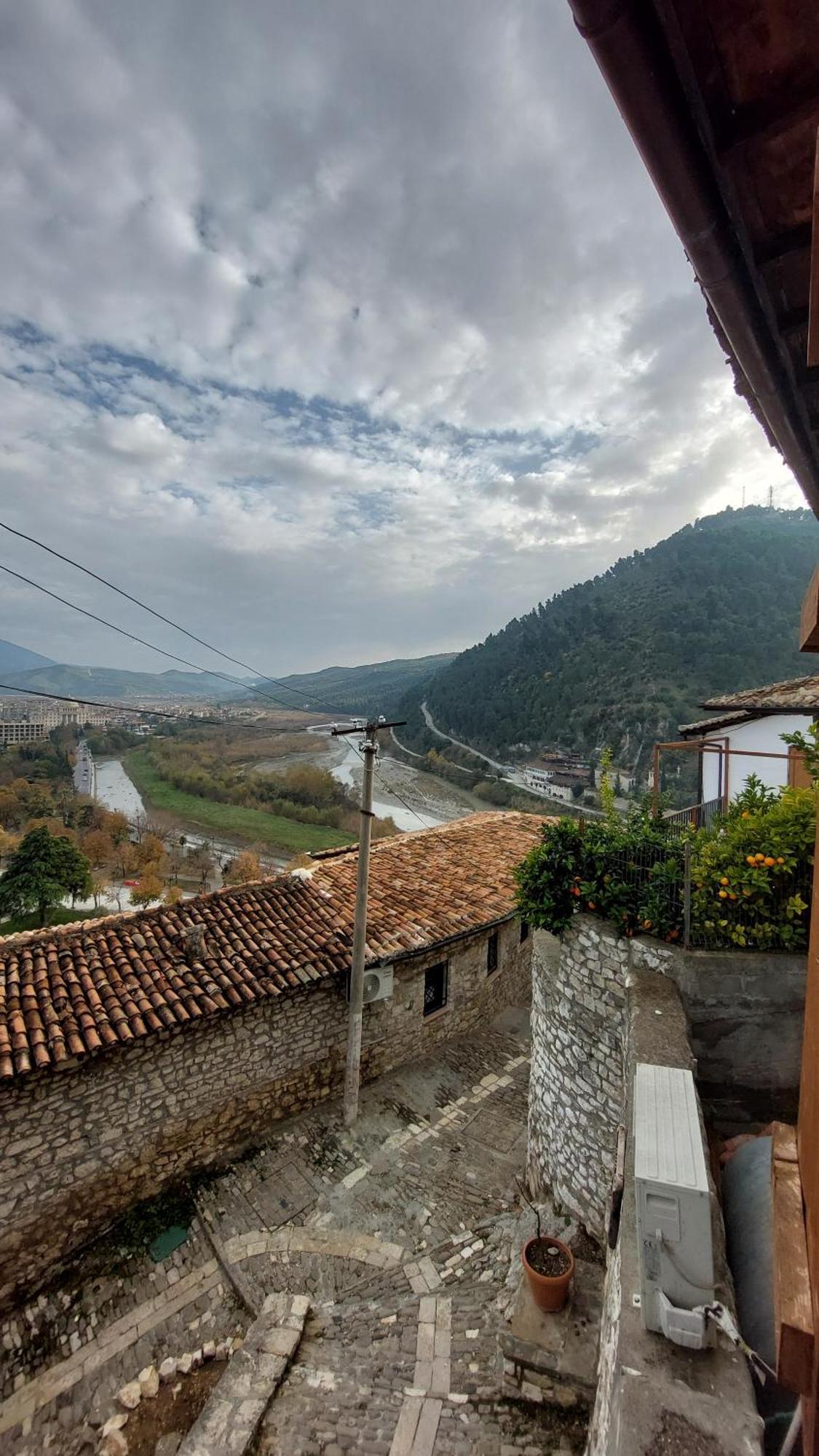 Hava Baci Apartment Berat Exterior foto