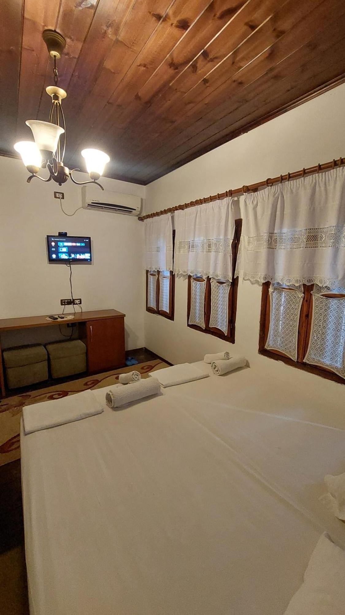 Hava Baci Apartment Berat Exterior foto