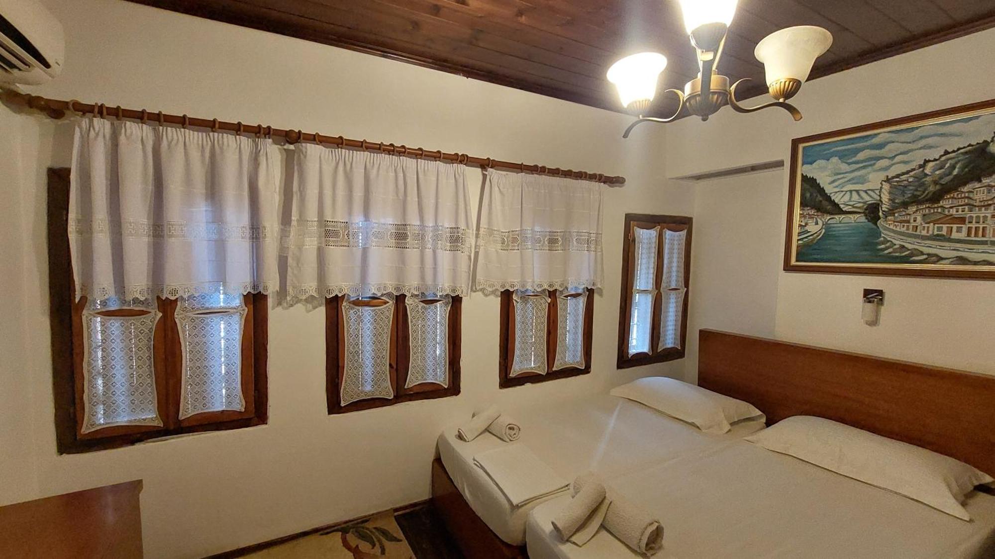 Hava Baci Apartment Berat Exterior foto
